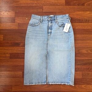 Light Wash Denim Jeans